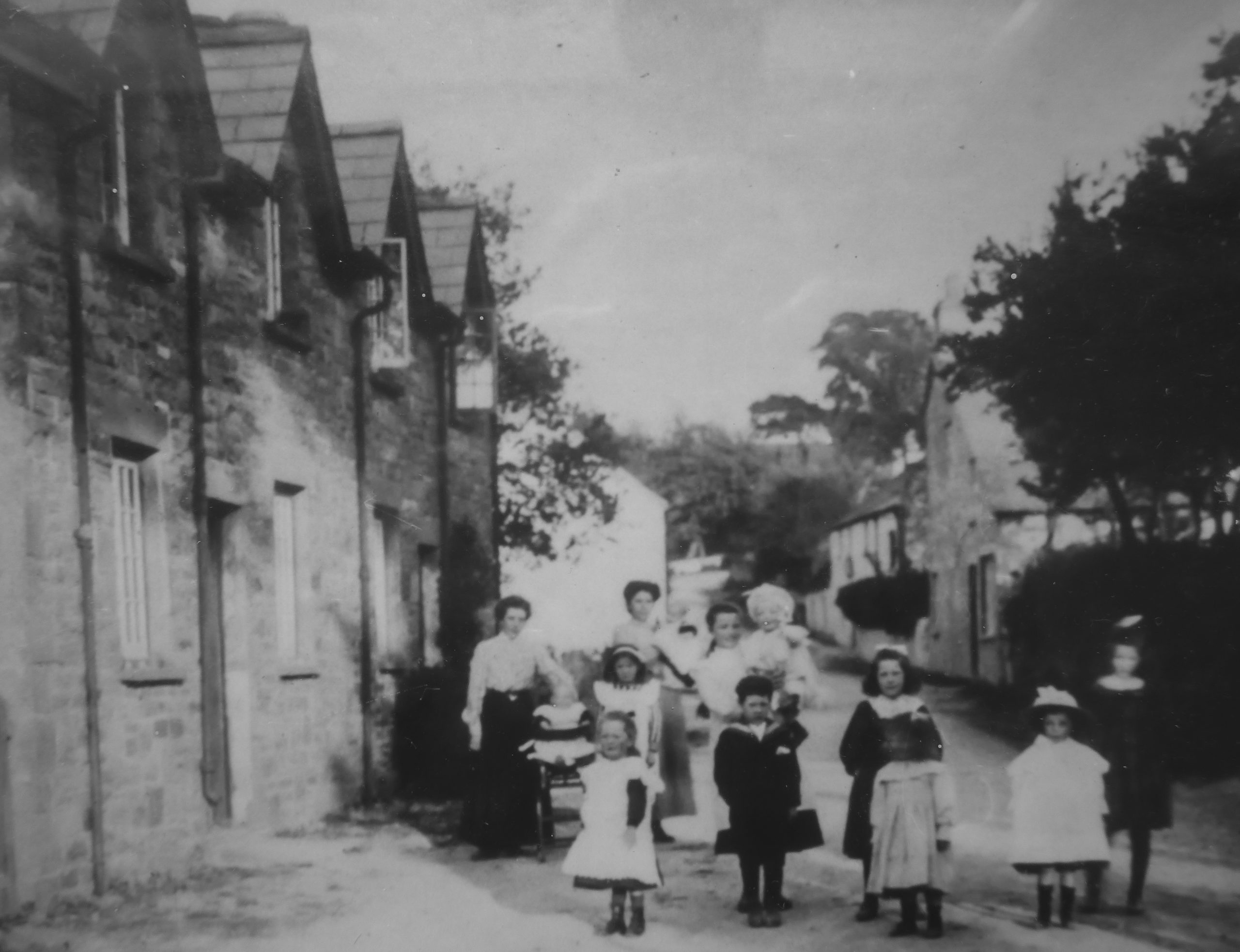 Pencelli street scene with the Royal Oak in the background