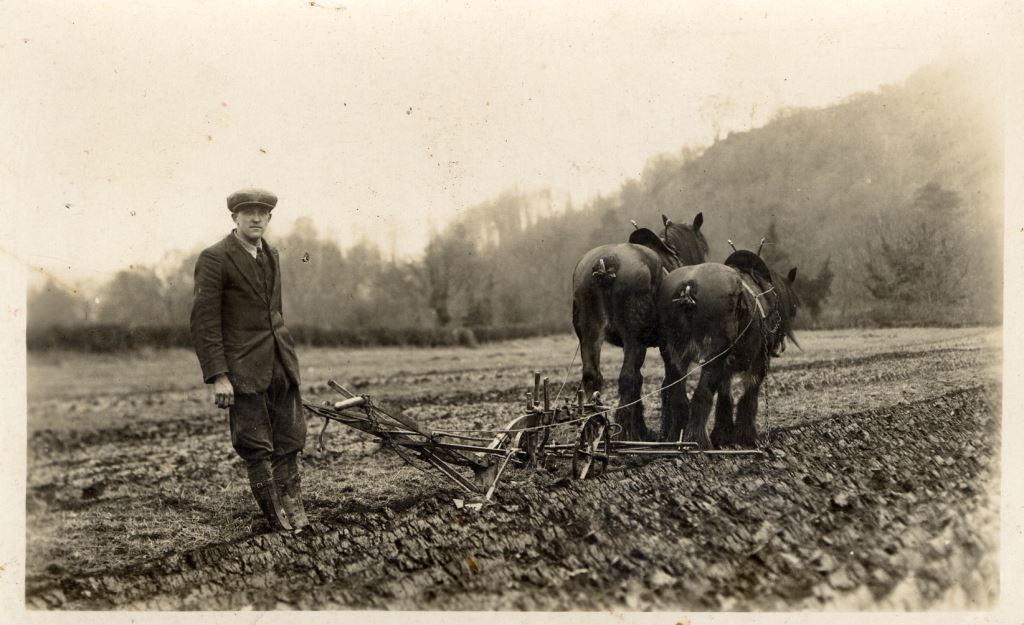 Doug Mason champion ploughman Aber