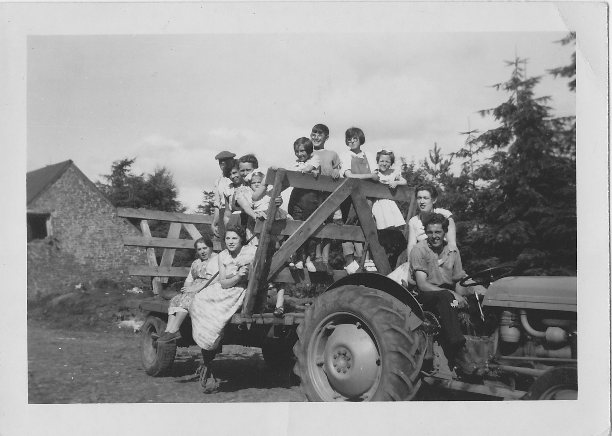 Powell family harvest Wenallt