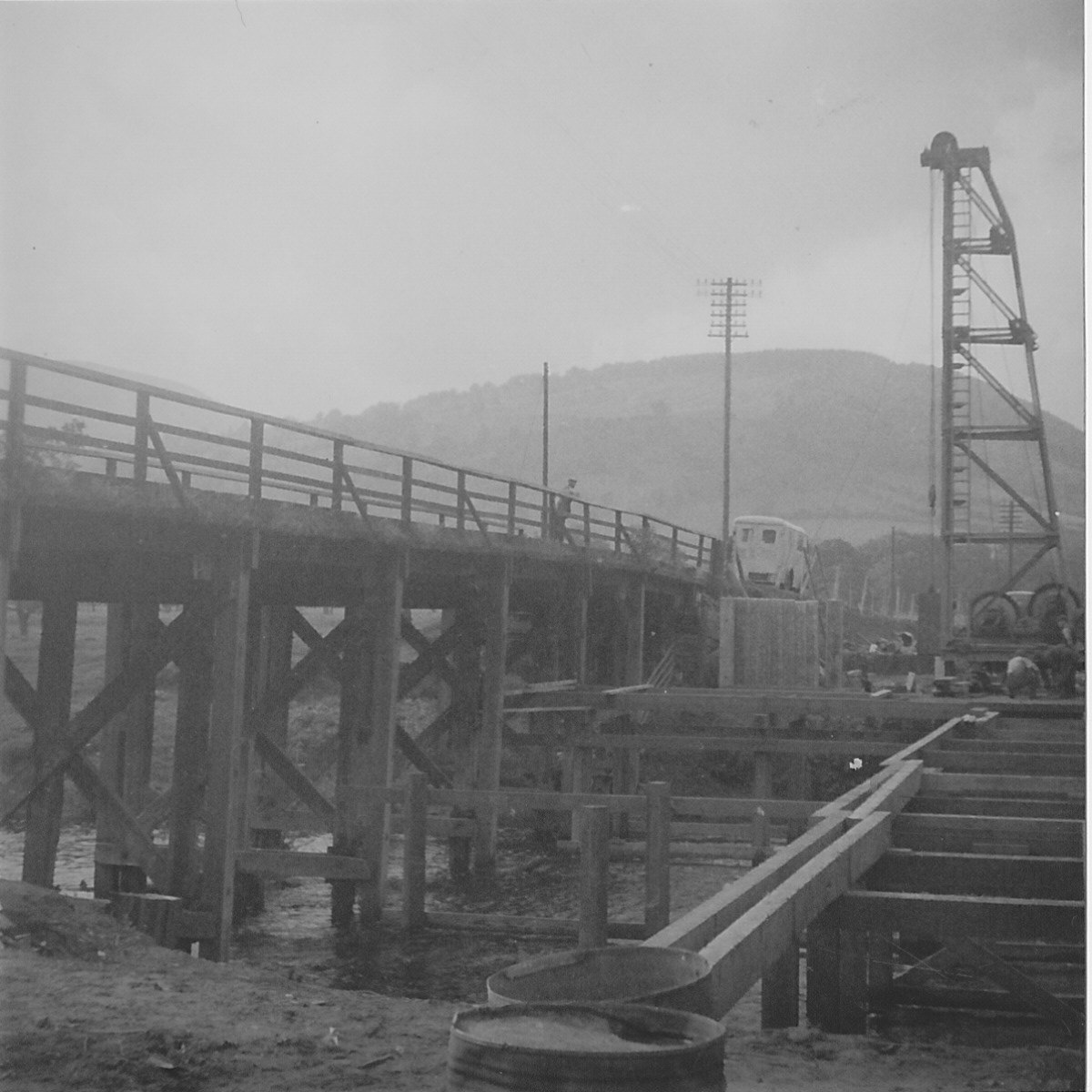 Rebuiling the Usk railway bridge